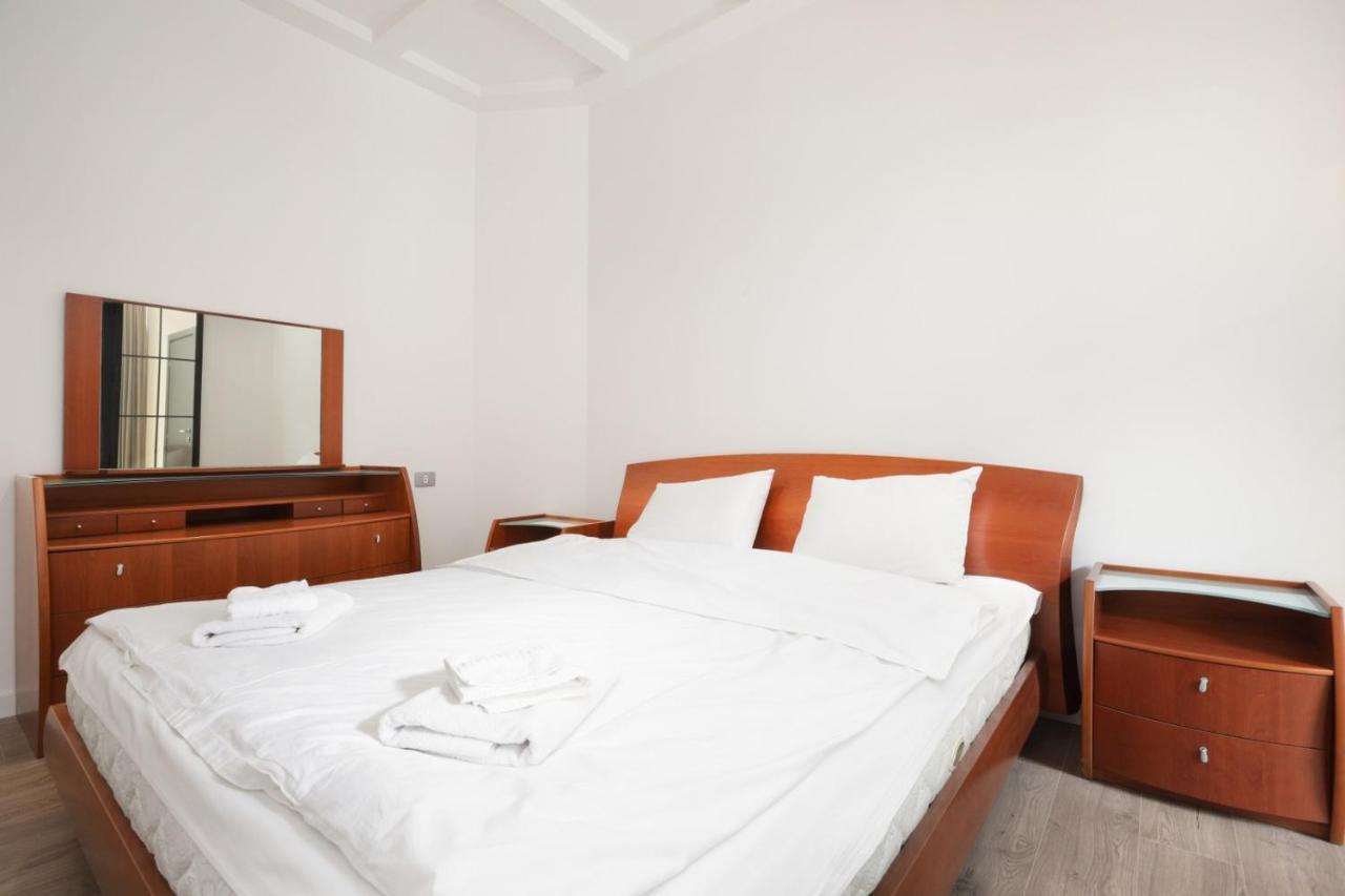 Stay Inn-Apartments On Abovyan 32 Erevan Esterno foto