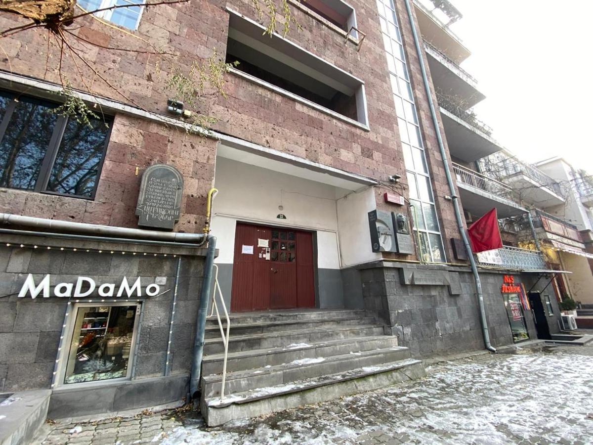 Stay Inn-Apartments On Abovyan 32 Erevan Esterno foto