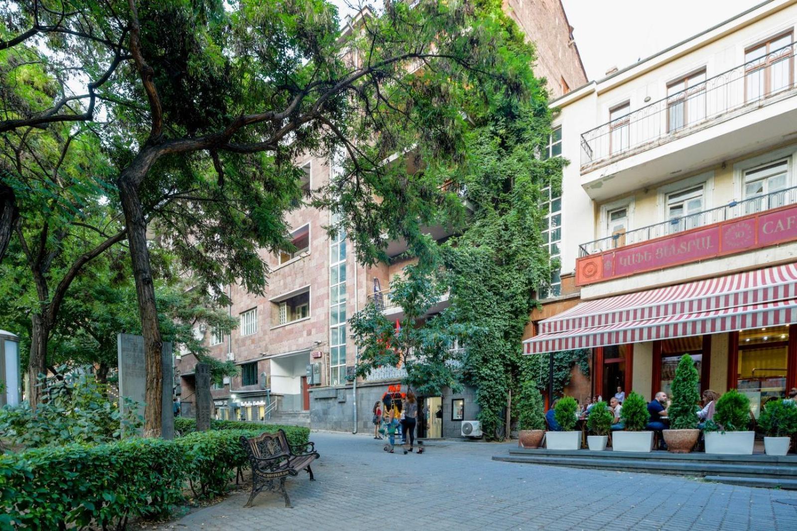 Stay Inn-Apartments On Abovyan 32 Erevan Esterno foto